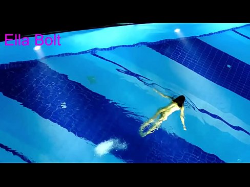 ❤️ Abdi teu tiasa ngeureunkeun nonton, pirang ngora bray ngojay buligir di ELLA bolt Resort kolam renang ️❌ Poro anal dina su.nudexxx.ru ❌️❤